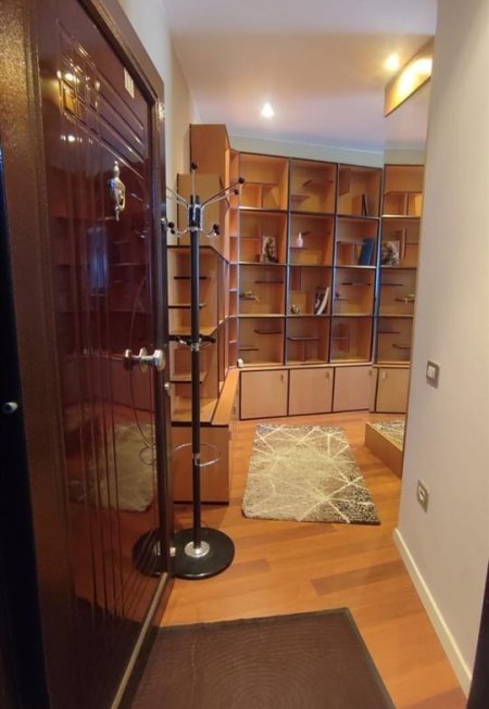 Tirane, jepet me qera apartament 2+1 Kati 3, 73 m² 600 € (SIRI KODRA)