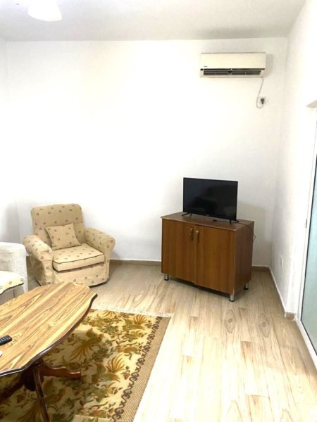 📍 JEPET ME QERA HYRJE PRIVATE 2+1 TEK RRUGA E ELBASANIT 550 €