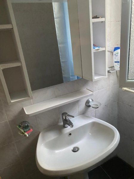 📍 JEPET ME QERA HYRJE PRIVATE 2+1 TEK RRUGA E ELBASANIT 550 €