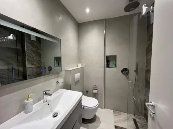 Durres, shes apartament 1+1 Kati 2, 40 m² 75.000 € (Mali i Robit)