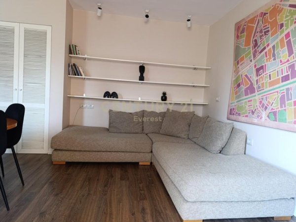 Tirane, jepet me qera apartament 1+1 Kati 5, 50 m² 550 € 