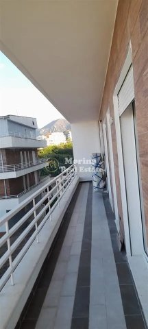 Tirane, jepet me qera shtepi 3+1+Ballkon Kati 3, 130 m² 600 € (Fresku)