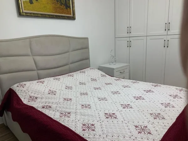 Tirane, jepet me qera apartament 2+1 , 91 m² 600 € (RRUGA HAMDI PEPA, SELITE)