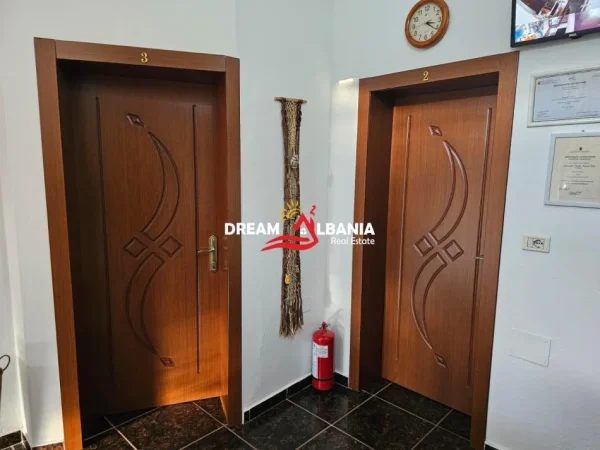 Tirane, shitet hotel Kati 5, 590 m² 1.600.000 € (në Rr. Elbasanit pranë Ambasadës Amerikane)