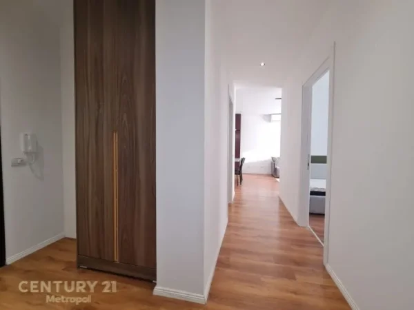 Tirane, jepet me qera apartament 2+1 Kati 2, 106 m² 750 € (Astir)