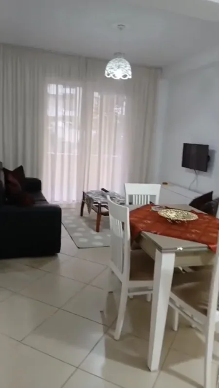 Tirane, jepet me qera apartament 1+1 Kati 2, 65 m² 450 € (Astir)