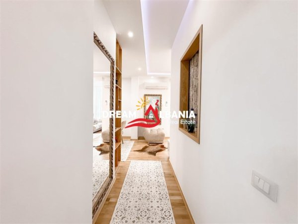 Tirane, shitet apartament 3+1 Kati 3, 123 m² 250.000 € (Kopeshti Botanik)