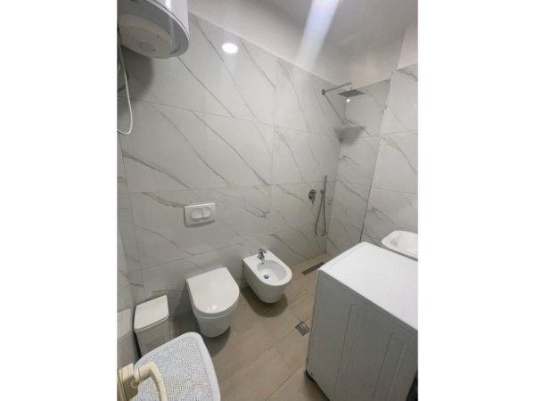 Tirane, shitet apartament 2+1 Kati 1, 72 m² 120.000 € (NE SHKOZE.)