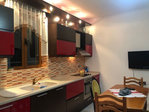 Pogradec, jepet apartament me qera 2+1+Ballkon Kati 2, 125 m² Pogradec