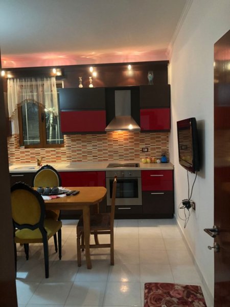 Pogradec, jepet apartament me qera 2+1+Ballkon Kati 2, 125 m² Pogradec