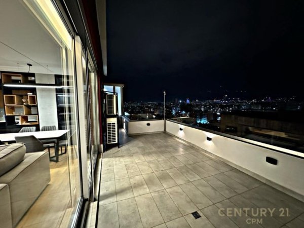 Tirane, jepet me qera apartament duplex 3+1 Kati 6, 220 m² 2.000 € (Selite)
