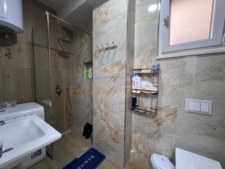Tirane, shitet apartament 1+1+Ballkon Kati 7, 70 m² 135.000 € (Don Bosko, Kompleksi Trio Towers)