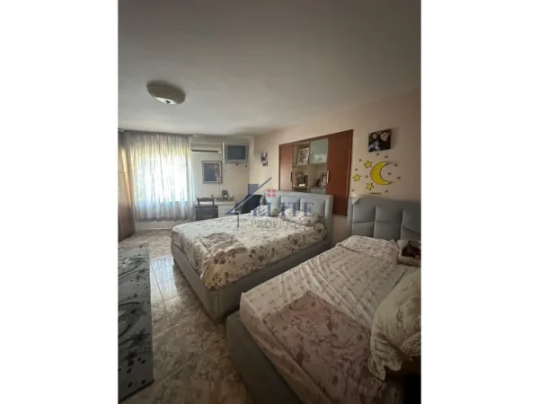 Tirane, shitet apartament 2+1+Ballkon Kati 2, 78 m² 103.000 € 