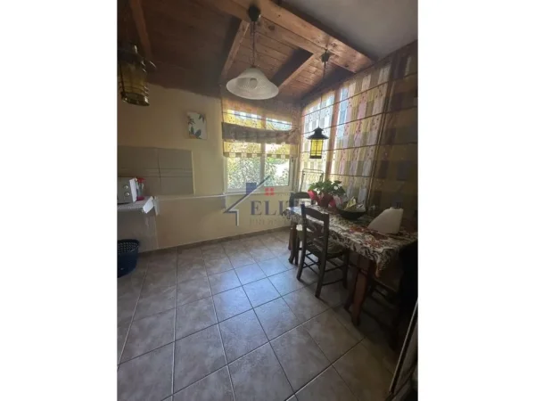 Tirane, shitet apartament 2+1+Ballkon Kati 2, 78 m² 103.000 € 