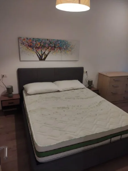Tirane, jepet me qera apartament 2+1+Aneks+Ballkon Kati 5, 84 m² 720 € (Kika 2)