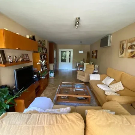 Tirane, shitet Vile 1 Katshe Kati 1, 5.000 m² 600.000 € (TUFINE)