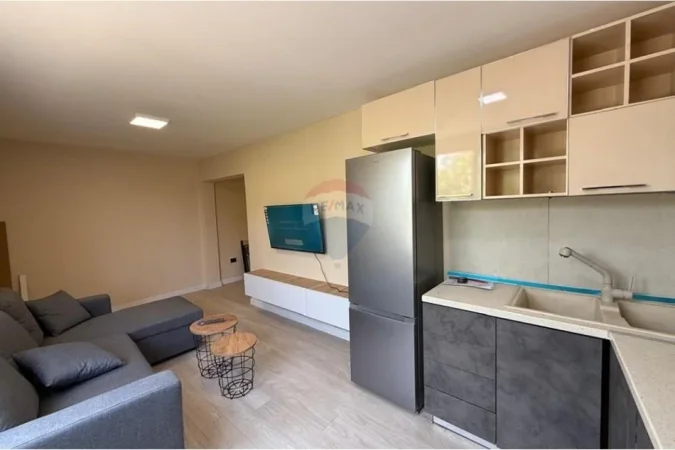 Tirane, jepet me qera apartament 2+1+Ballkon Kati 2, 65 m² 470 € (Selite)