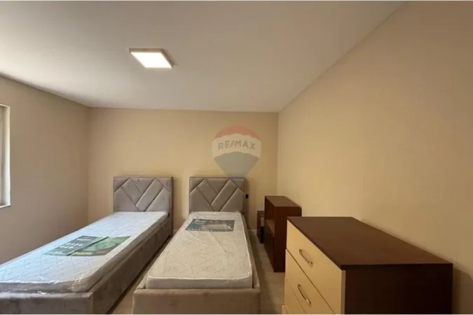 Tirane, jepet me qera apartament 2+1+Ballkon Kati 2, 65 m² 470 € (Selite)