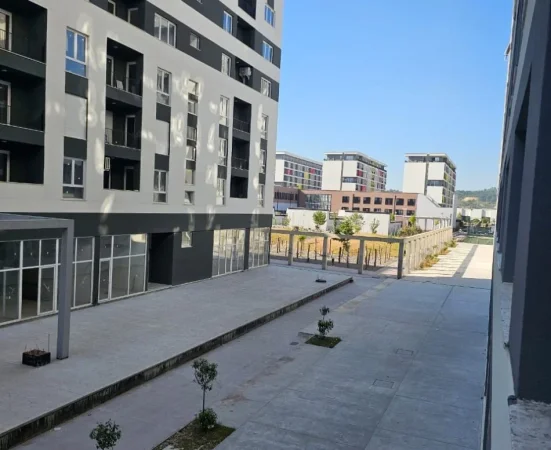 Tirane, shitet apartament 2+1+Ballkon Kati 1, 96 m² 110.000 € (UNIVERS CITY)