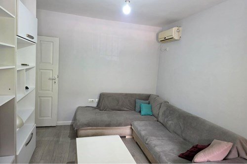 Shitet Apartament 1+1 – 21 Dhjetori, Tiranë 115.000 EURO (ID:1001-110)
