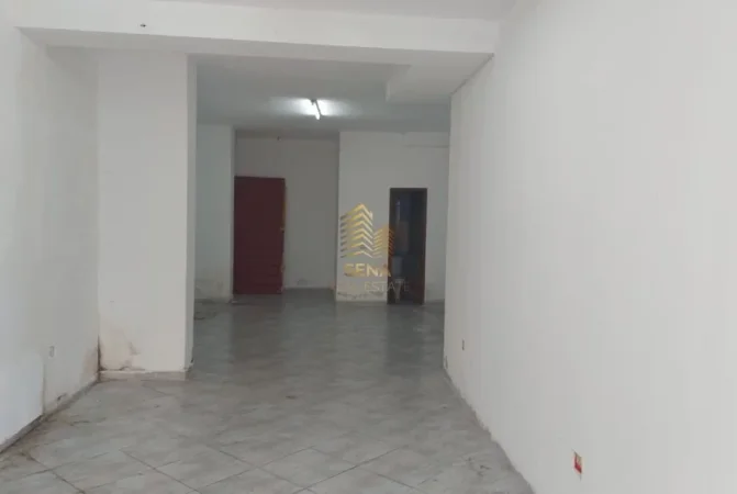 Tirane, jepet me qera ambjent biznesi Kati 0, 70 m² 400 € (Rruga e Barrikadave,)
