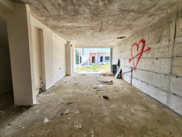 SHITET: VILË në 📍Mullet ( Res. Green Field) Nd: 203m² & 386m² Truall ( 5 Dhoma Total) 505.000€ 🌞