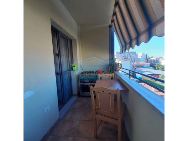 Tirane, shitet apartament 3+1+Ballkon Kati 5, 117 m² 170.000 € (Rruga e Dibrës, Tiranë)