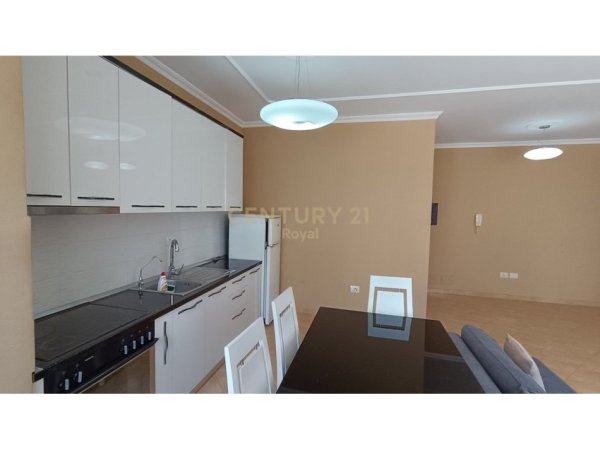 Tirane, shitet apartament 2+1 Kati 4, 105 m² 149.000 € (Astir)
