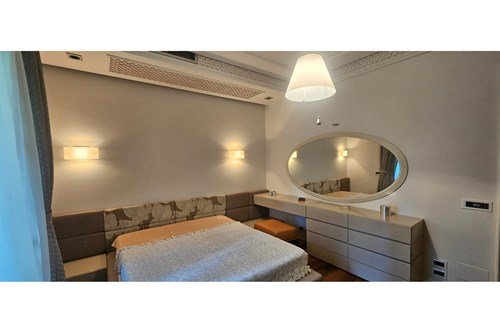 Tirane, jepet me qera apartament 2+1 Kati 2, 75 m² 700 € 
