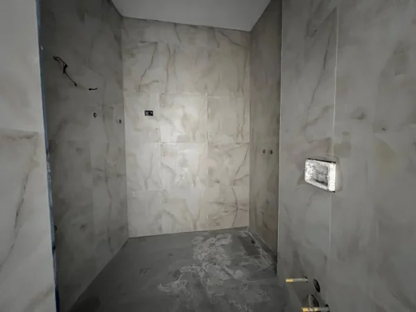 Tirane, shitet apartament 2+1+Ballkon , 103 m² 340.000 € (Lake View Residence - Tiranë)