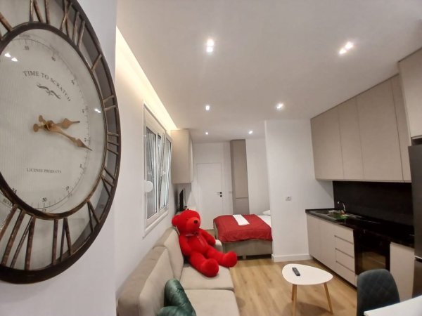 Tirane, jepet me qera apartament 1+1 Kati 0, 35 m² 400 € (Sami frasheri)