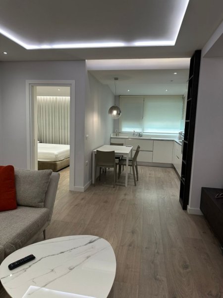 Tirane, jepet me qera apartament 2+1+Ballkon Kati 3, 90 m² 1.200 € (LIBRI UNIVERSITARE BLLOKU)