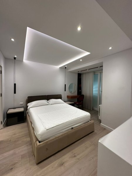 Tirane, jepet me qera apartament 2+1+Ballkon Kati 3, 90 m² 1.200 € (LIBRI UNIVERSITARE BLLOKU)