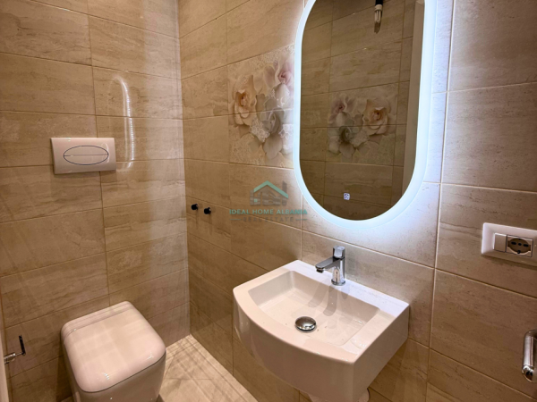 Vlore, shitet apartament+verande | Penthouse 2+1+Ballkon Kati 9, 132 m² 187.000 € (pranë Shkollës &quot;Halim Xhelo&quot;)