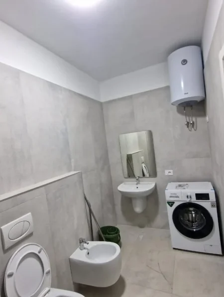 Tirane, jepet me qira apartament 2+1 Kati 3, 96 m²