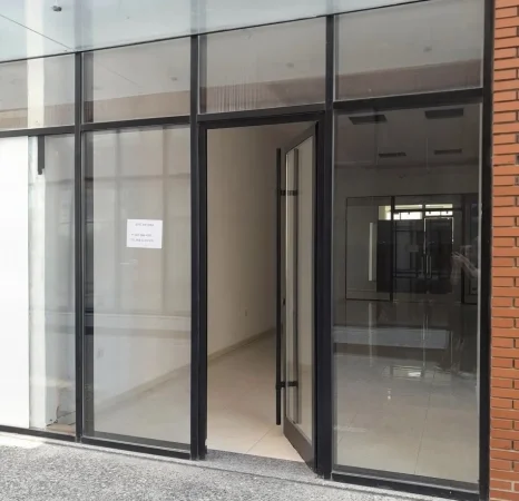 Tirane, jepet me qira Kati 0, 69 m²