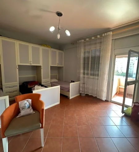 Tirane, shitet apartament 2+1 Kati 3, 117 m² 293.000 € (RRUGA E KAVAJES)