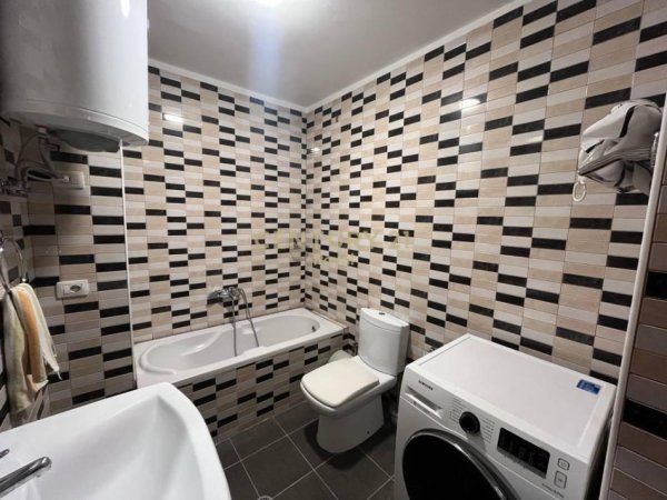 Tirane, jepet me qera apartament duplex Dublex Kati 2, 132 m² 890 € (Rruga e Dibres prave Kompleksit Halili)