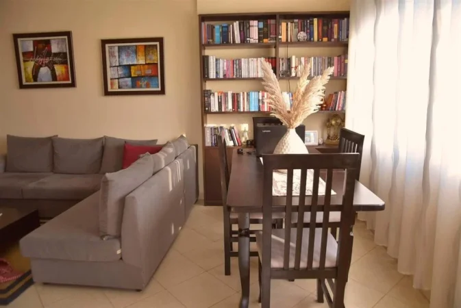 Tirane, jepet me qera apartament 1+1+Ballkon Kati 5, 75 m² 370 € (Bunk Art, Shkolla 17 Shkurti)