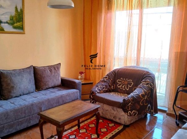 Tirane, jepet me qera apartament 2+1 Kati 3, 65 m² 500 € (BRRYLI)