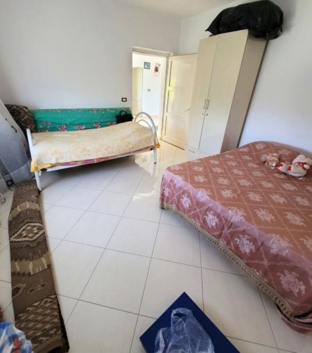 Kavaje, shitet shtepi 2+1+Ballkon Kati 1, 850 m² 45.000 € (Kavaje)