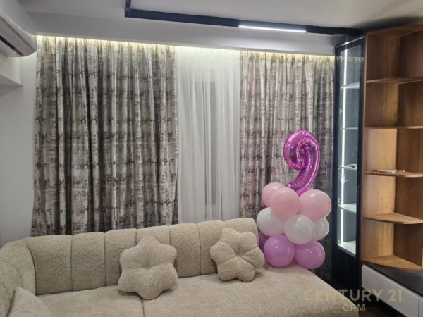 Tirane, jepet me qera apartament 2+1 Kati 3, 57 m² 600 € (21Dhjetori)