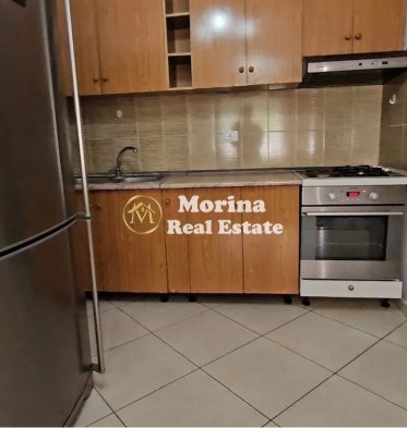 Tirane, jepet me qera apartament 1+1 Kati 3, 60 m² 400 € (Rruga Elbasanit)