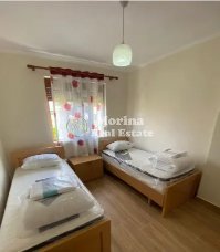 Tirane, jepet me qera apartament 2+1 Kati 3, 70 m² 700 € (Mine Peza)