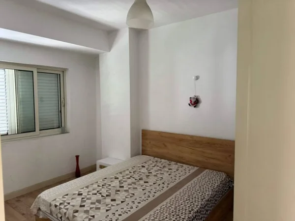 Shqiperi, jepet me qera apartament 1+1+Ballkon Kati 3, 73 m² 350 € 