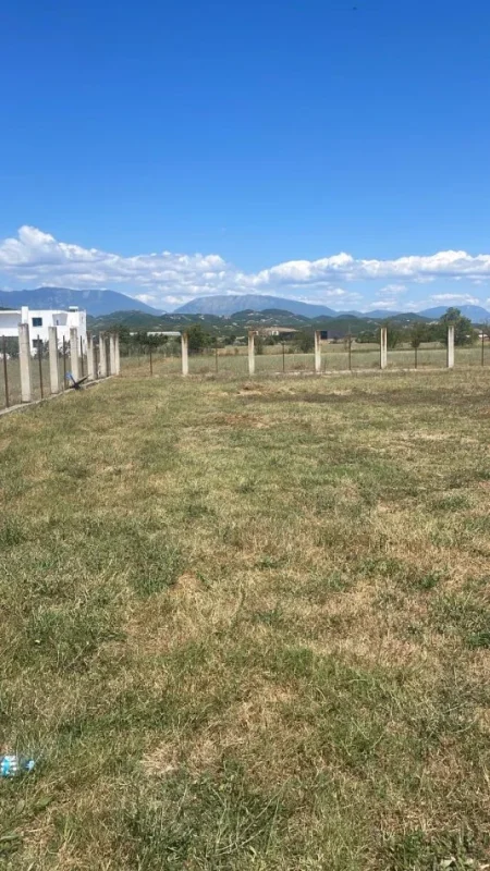 Tirane, shes toke , 3.760 m² 300.800 € (Damjan-Fortuzaj)