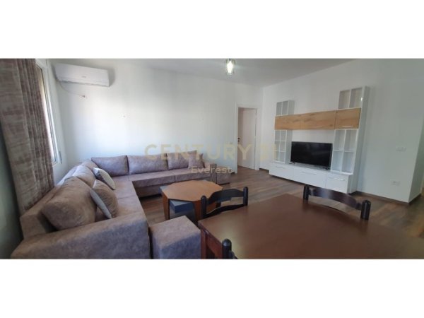 Tirane, jepet me qera apartament 2+1 Kati 2, 99 m² 550 € (Rruga e Ullishtes, Liqeni i Thatë, Tiranë)