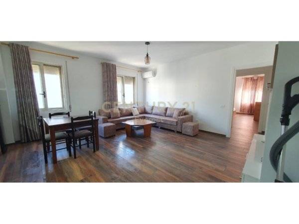 Tirane, jepet me qera apartament 2+1 Kati 2, 99 m² 550 € (Rruga e Ullishtes, Liqeni i Thatë, Tiranë)