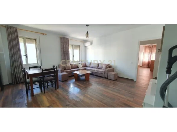 Tirane, jepet me qera apartament 2+1 Kati 2, 99 m² 550 € (Rruga e Ullishtes, Liqeni i Thatë, Tiranë)