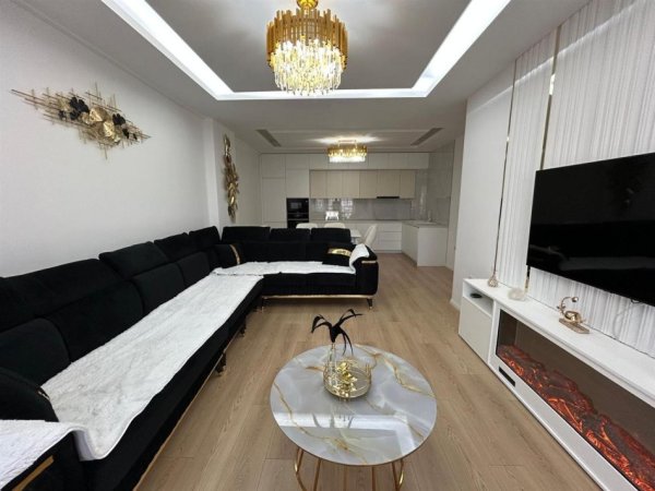 Tirane, jepet me qera apartament 2+1+Ballkon Kati 6, 100 m² 800 € (Kompleksi Aura)
